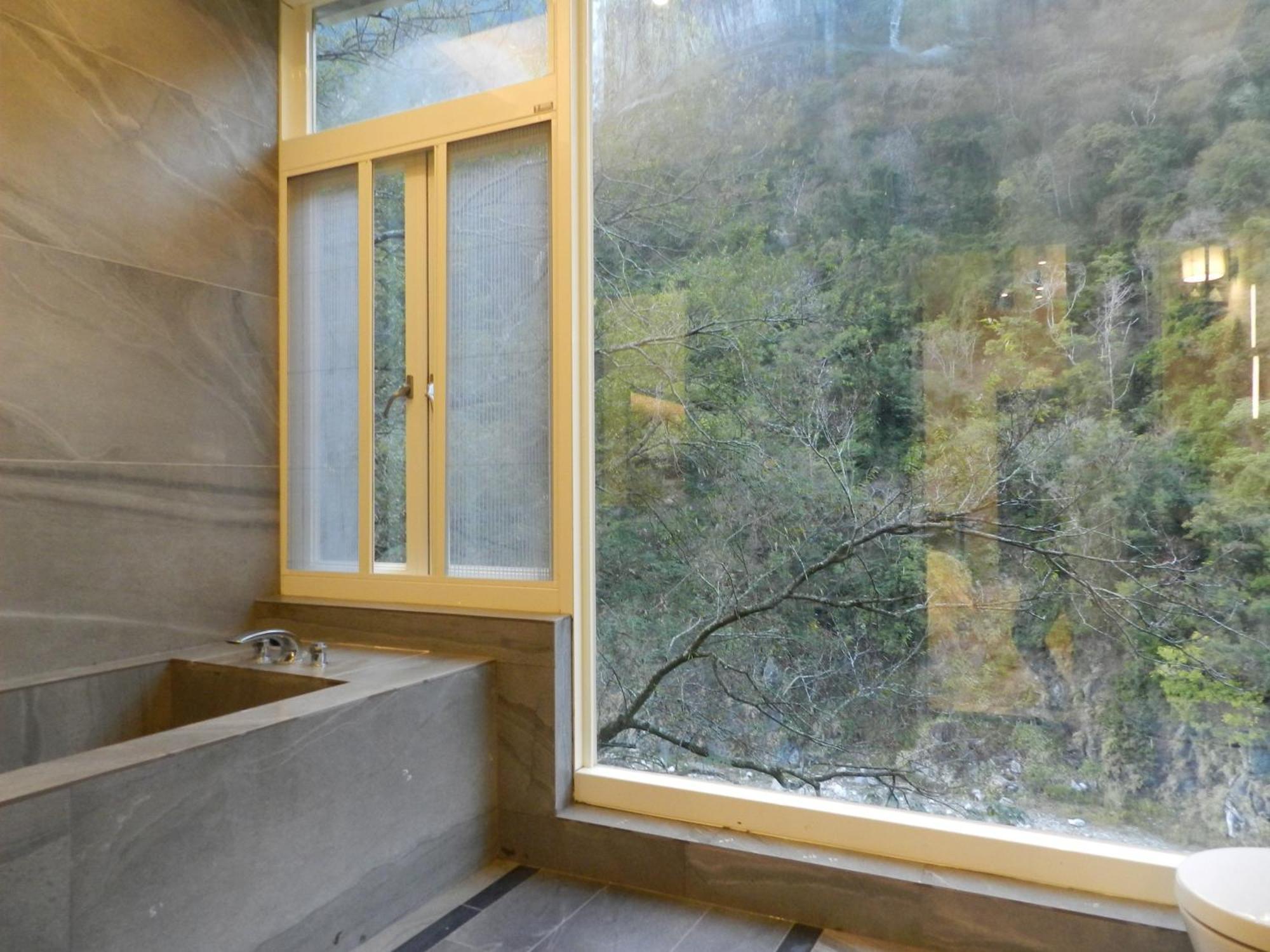 谷關明高溫泉 Mingao Hot Spring Resort Heping  Exteriör bild